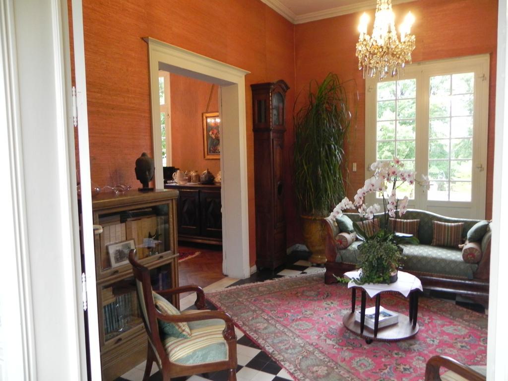 Chateau Belles Graves Bed & Breakfast Pomerols Bagian luar foto