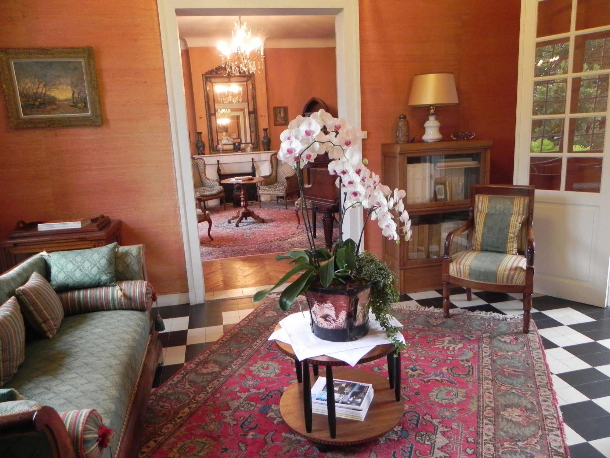 Chateau Belles Graves Bed & Breakfast Pomerols Bagian luar foto